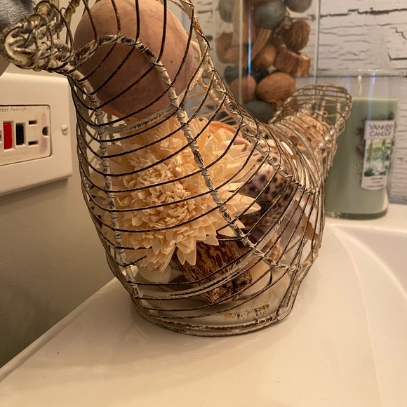 Decor - Picture 2 of 2